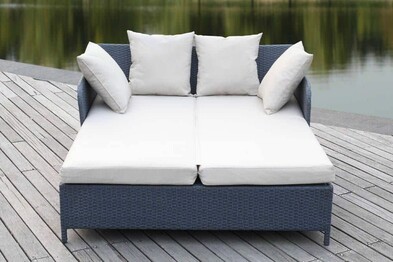 AUGUST DAYBED