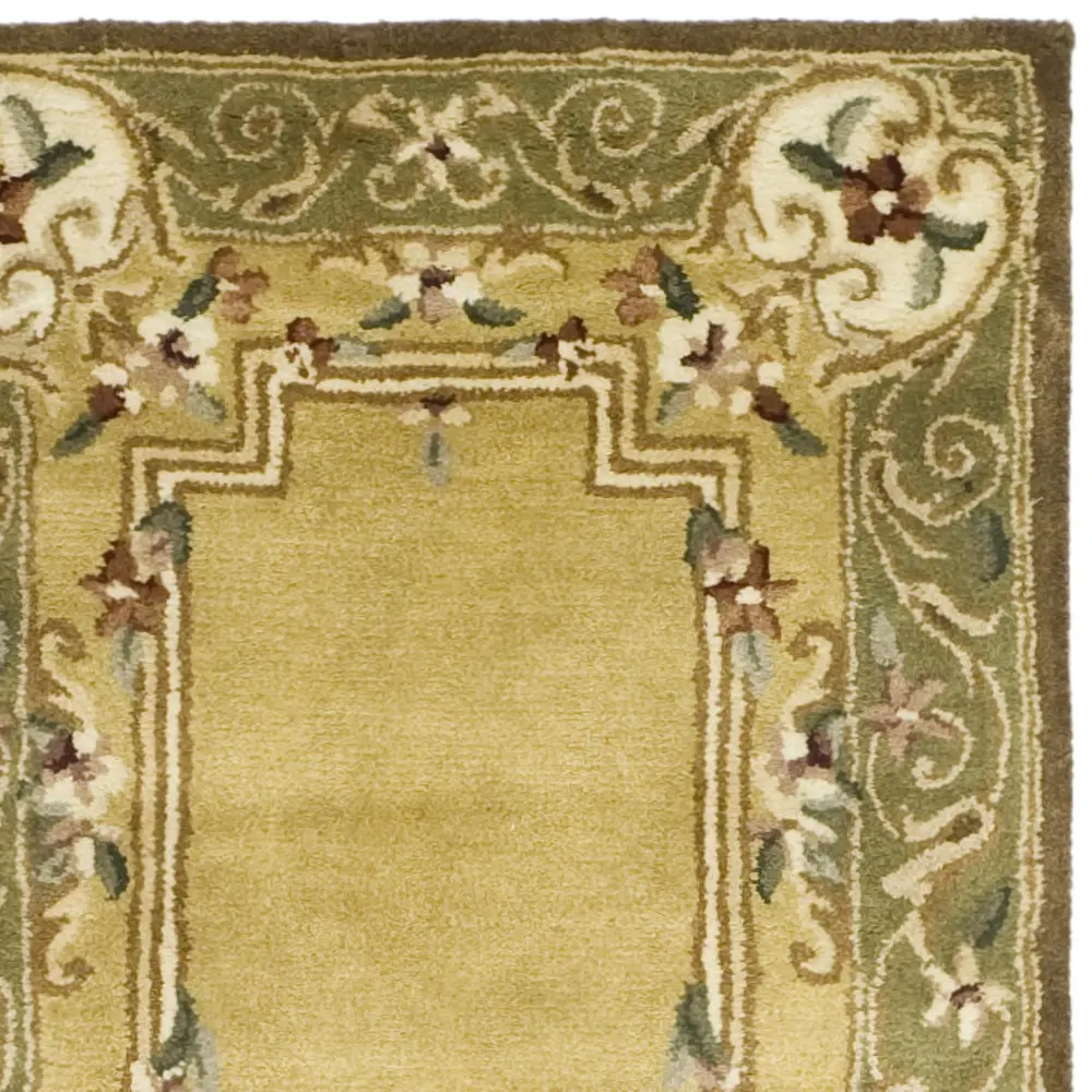 Safavieh Classic 2'-3