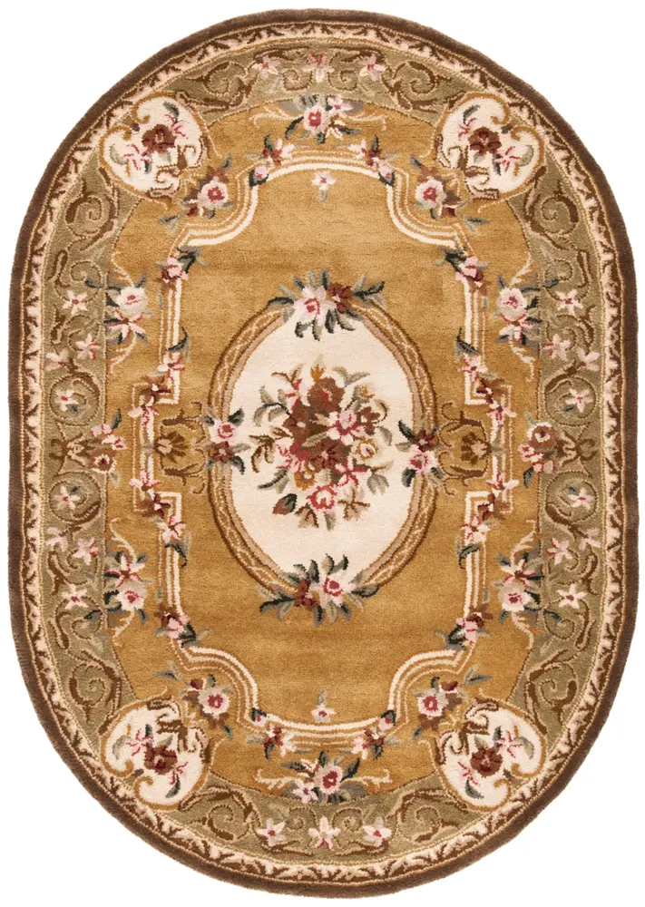 Safavieh Classic 4'-6