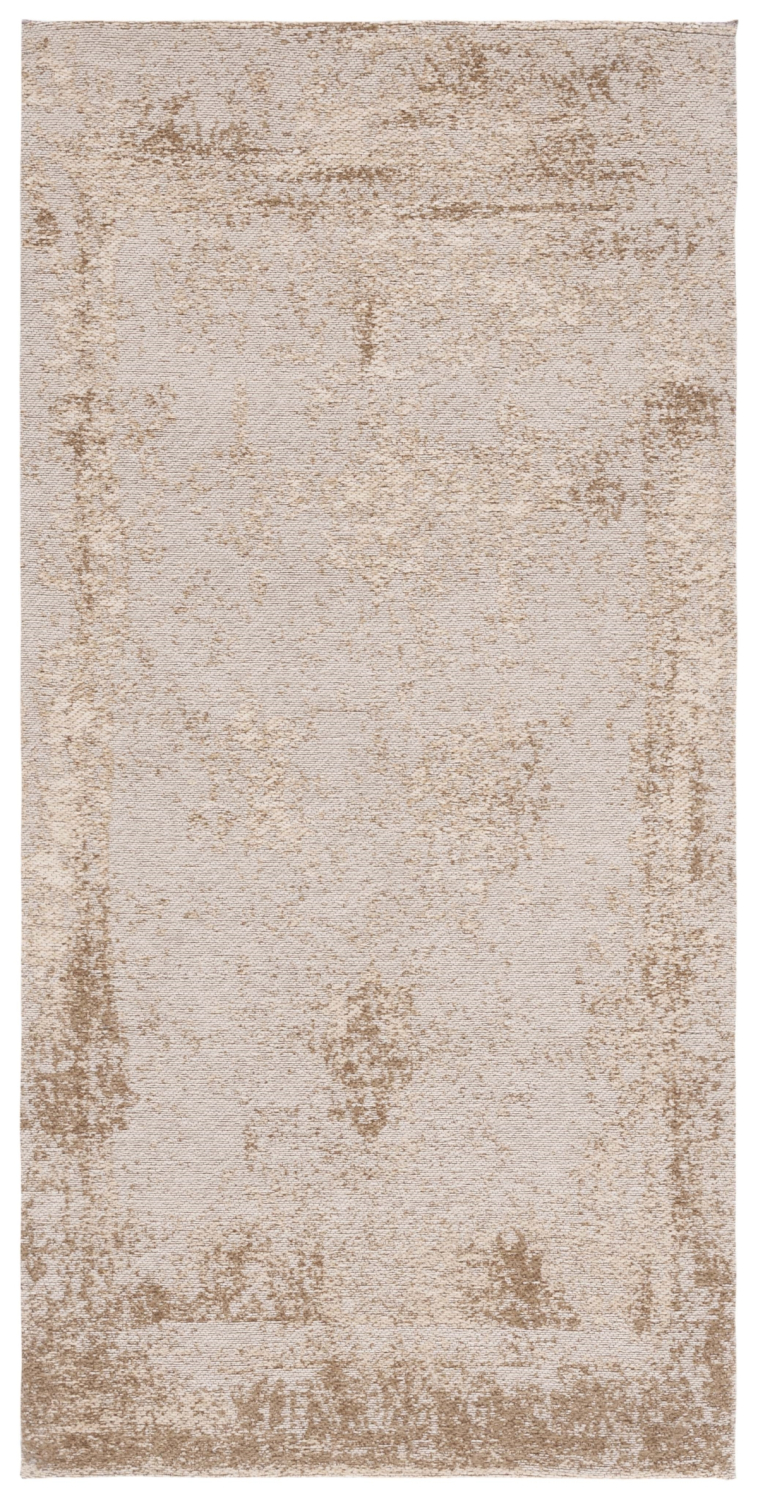 Safavieh Classic Vintage 2'-4