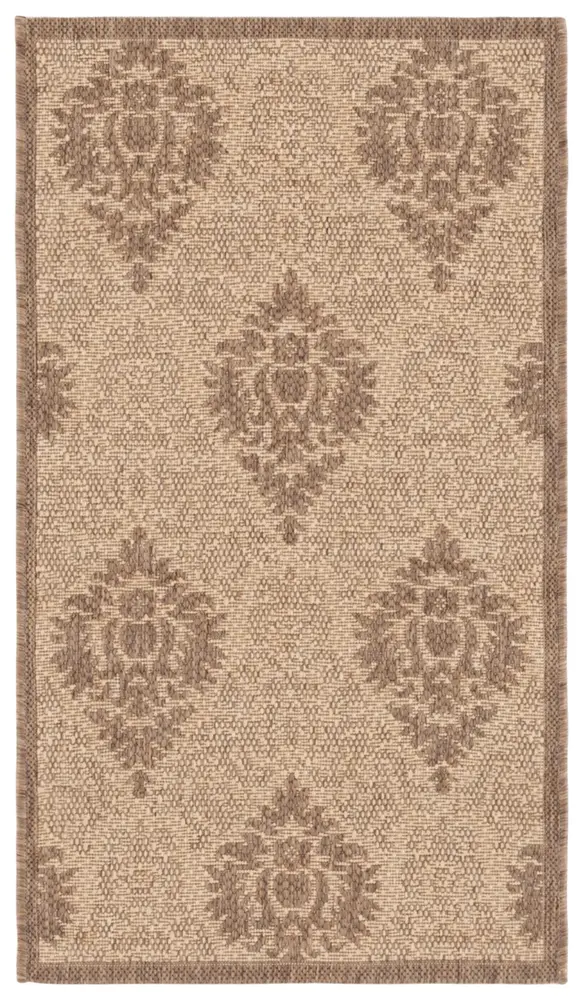 Safavieh Courtyard 2'-0