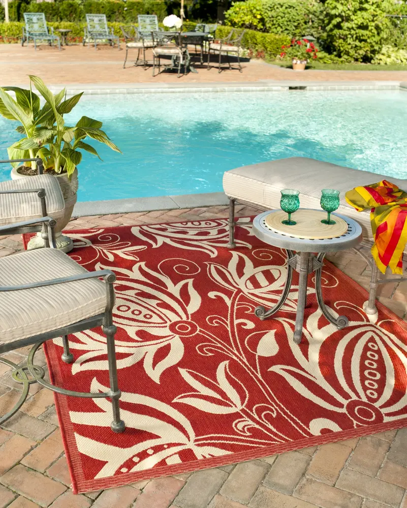 Safavieh Courtyard 5'-3