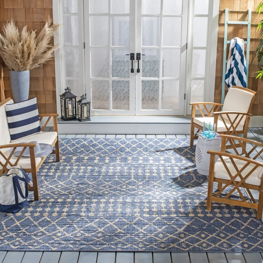 Safavieh Courtyard 8'-0