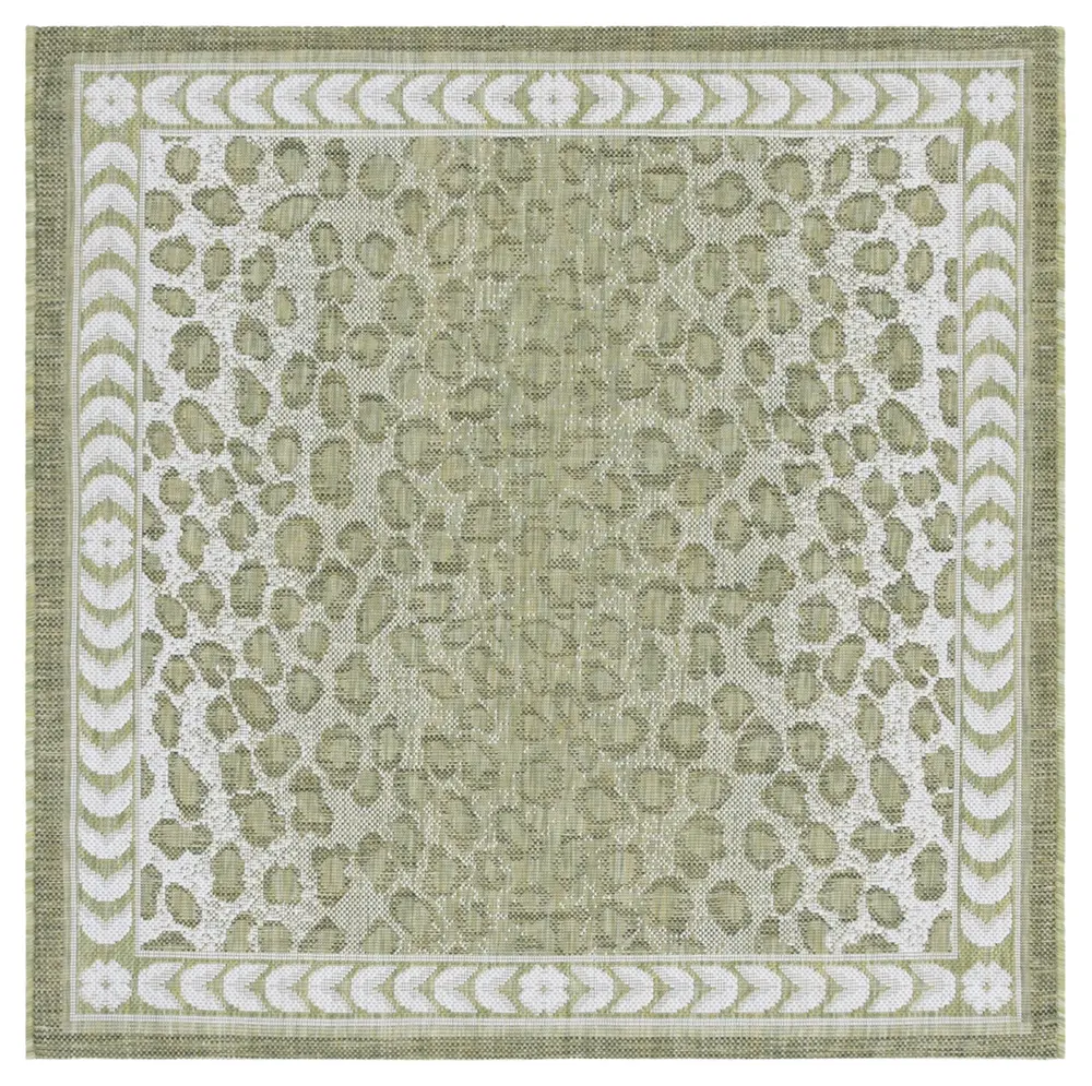 Safavieh Courtyard 4'-0