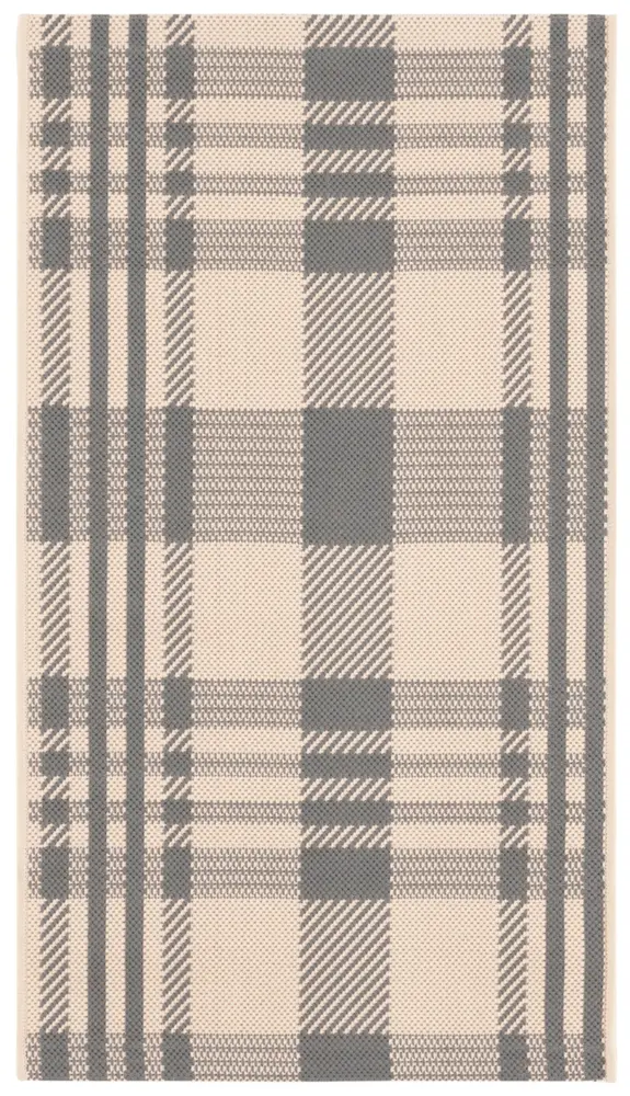 Safavieh Courtyard 2'-0