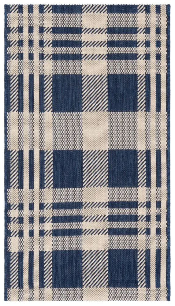 Safavieh Courtyard 2'-0