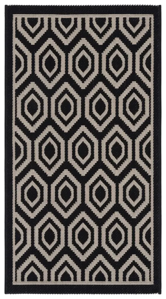 Safavieh Courtyard 2'-0