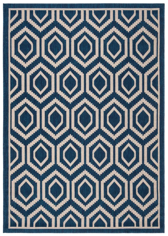 Safavieh Courtyard 4'-0