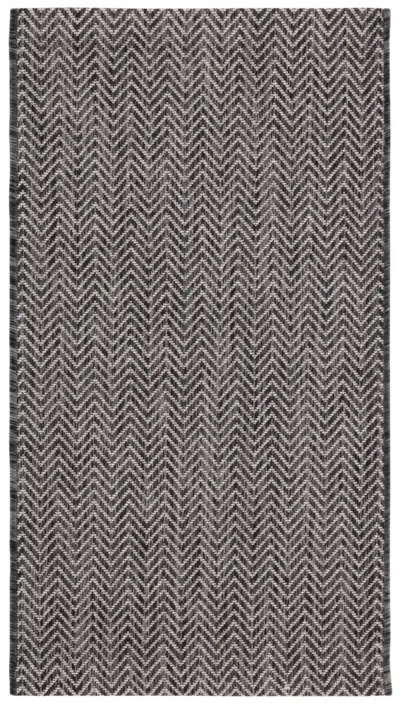 Safavieh Courtyard 2'-0