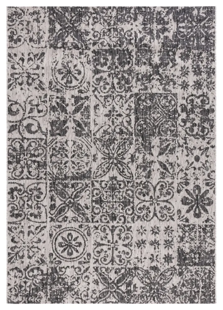 Safavieh Courtyard 6'-7