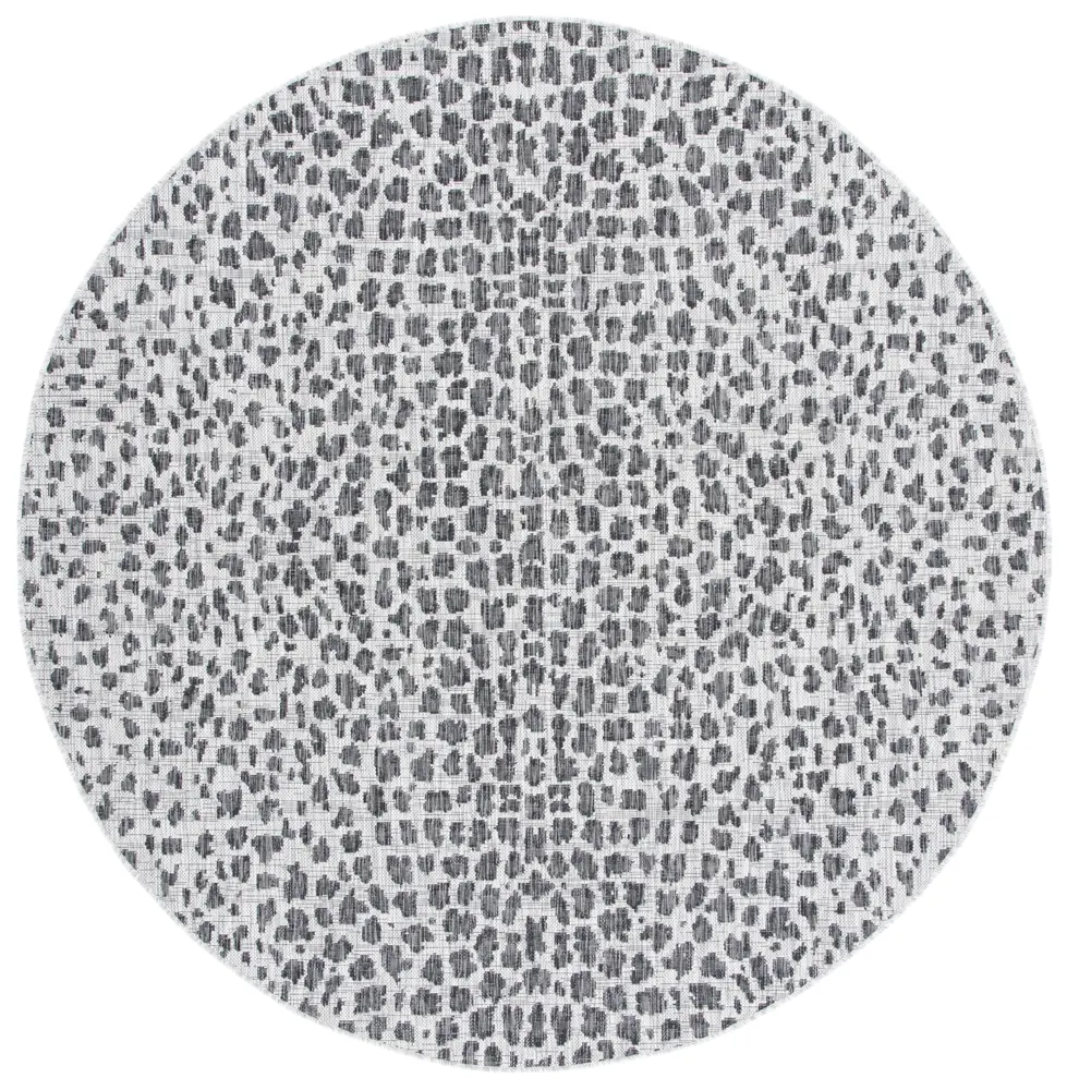 Safavieh Courtyard 6'-7