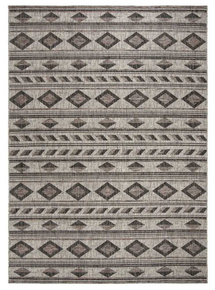 Safavieh Courtyard 8'-0