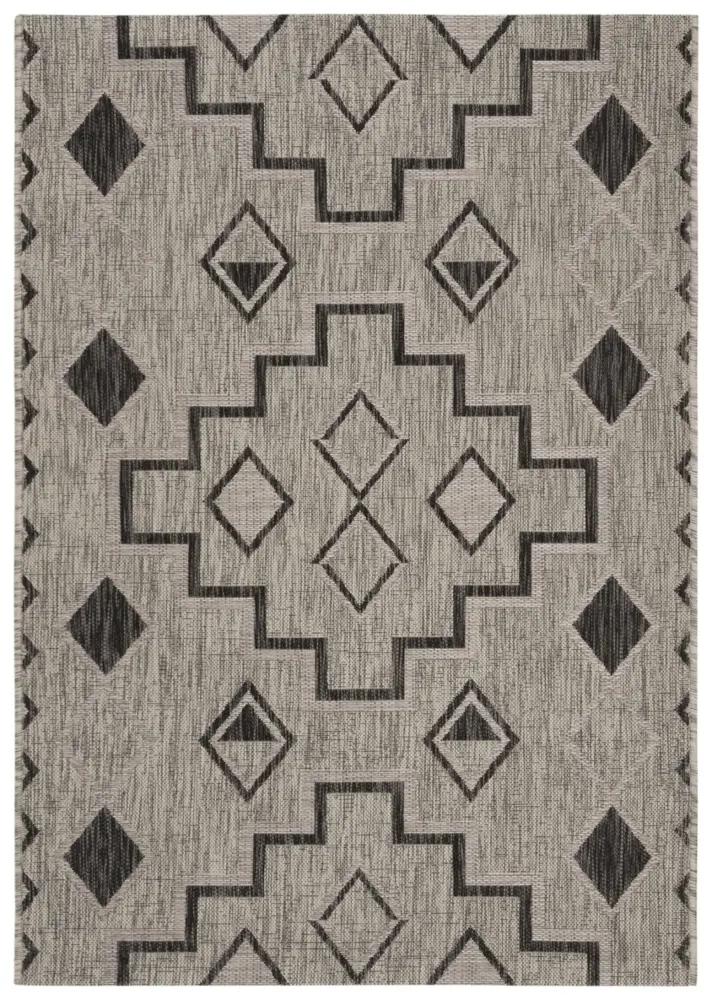 Safavieh Courtyard 4'-0