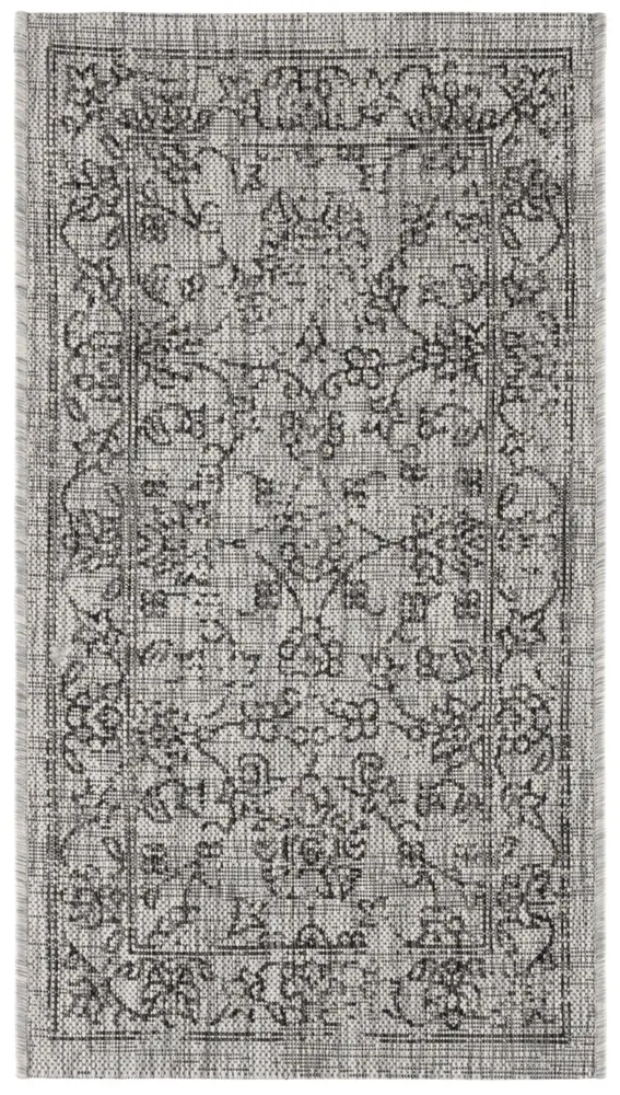 Safavieh Courtyard 2'-0