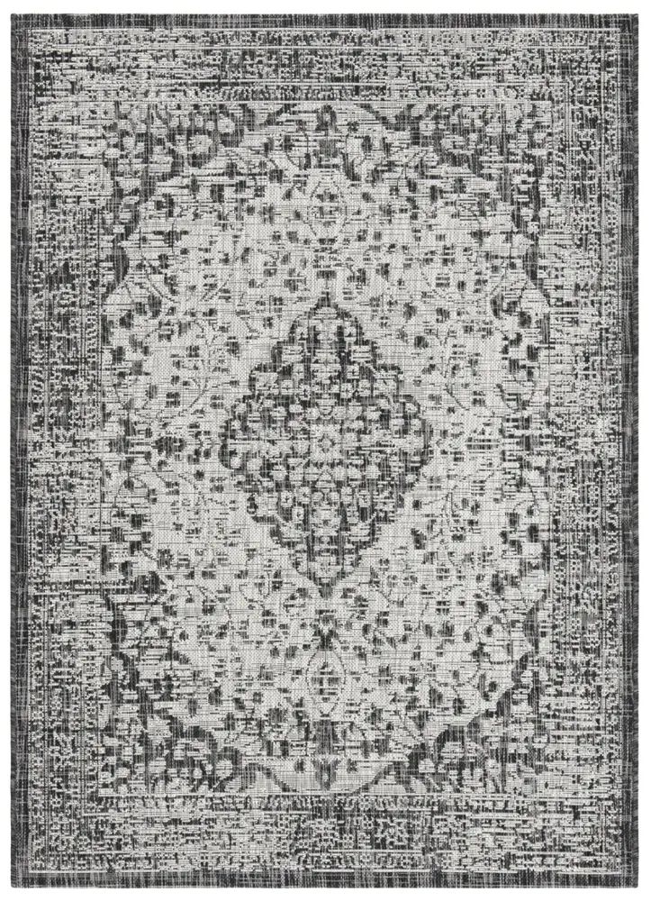 Safavieh Courtyard 4'-0