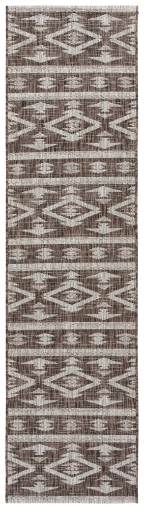 Safavieh Courtyard 2'-3