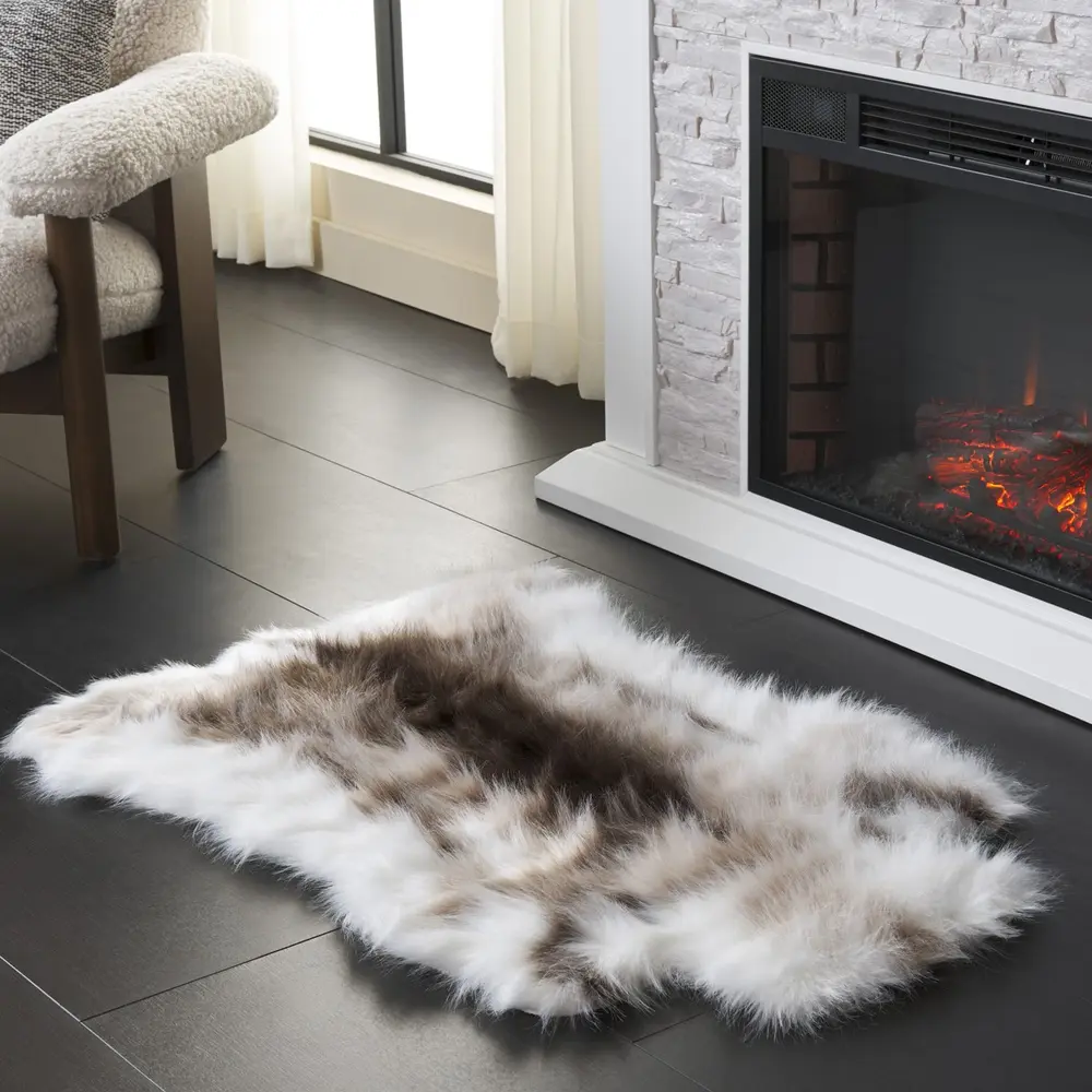 Safavieh Faux Sheep Skin 2'-0