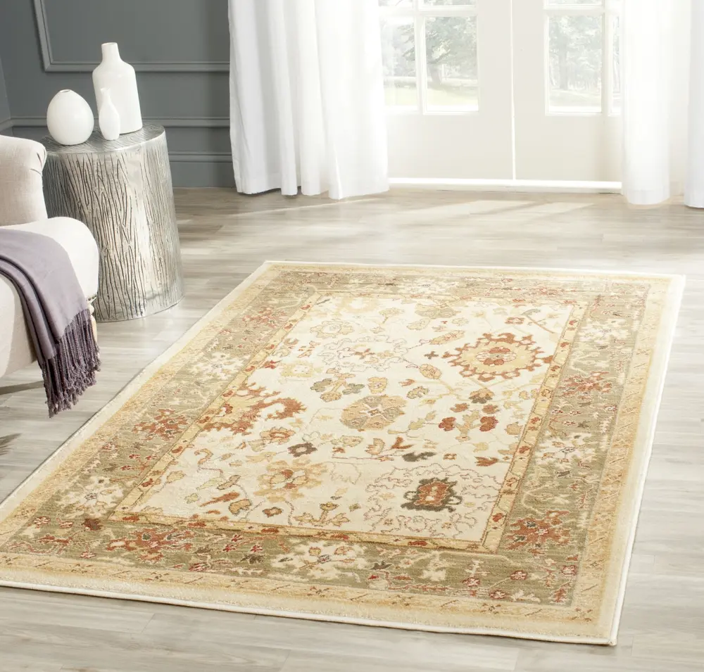 Safavieh Heirloom 4'-0