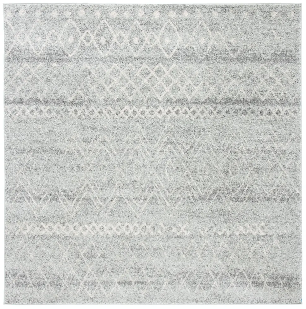 Safavieh Madison 700 6'-7