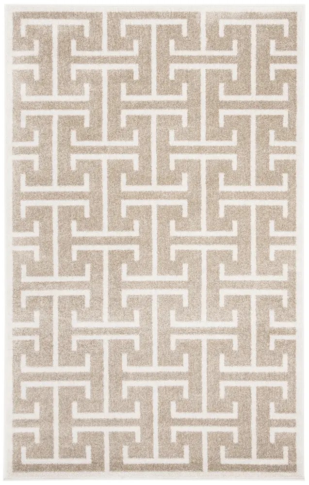 Safavieh Amherst 5'-3