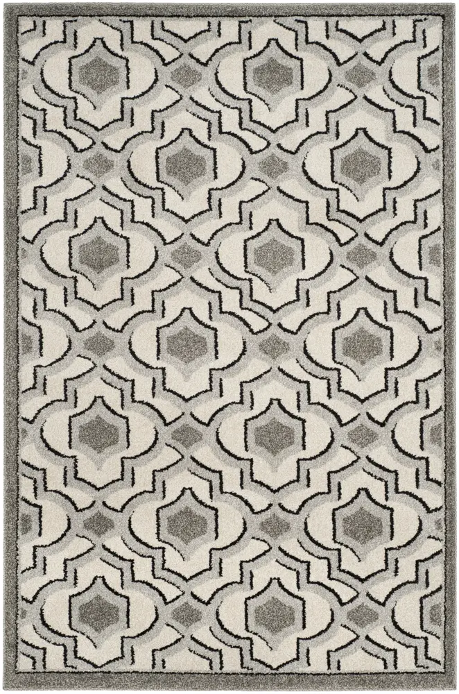 Safavieh Amherst 4'-0