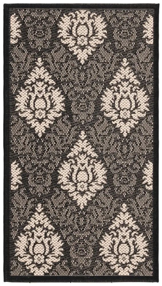 Safavieh Courtyard 2'-0