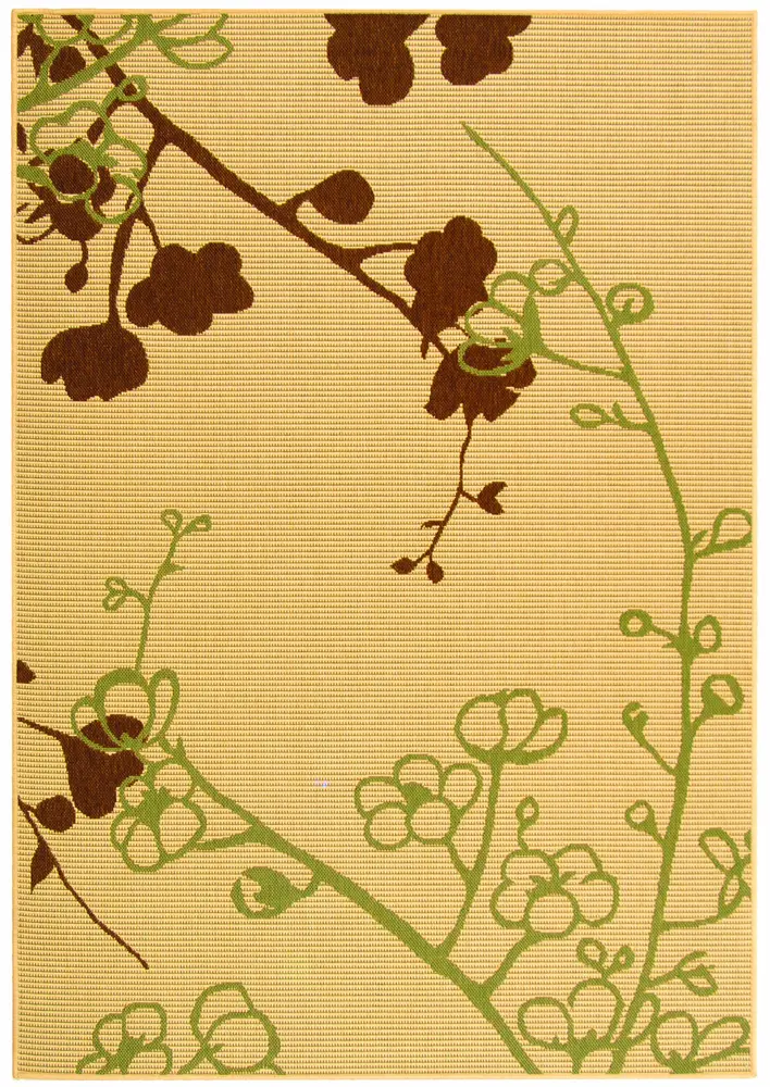 Safavieh Courtyard 4'-0