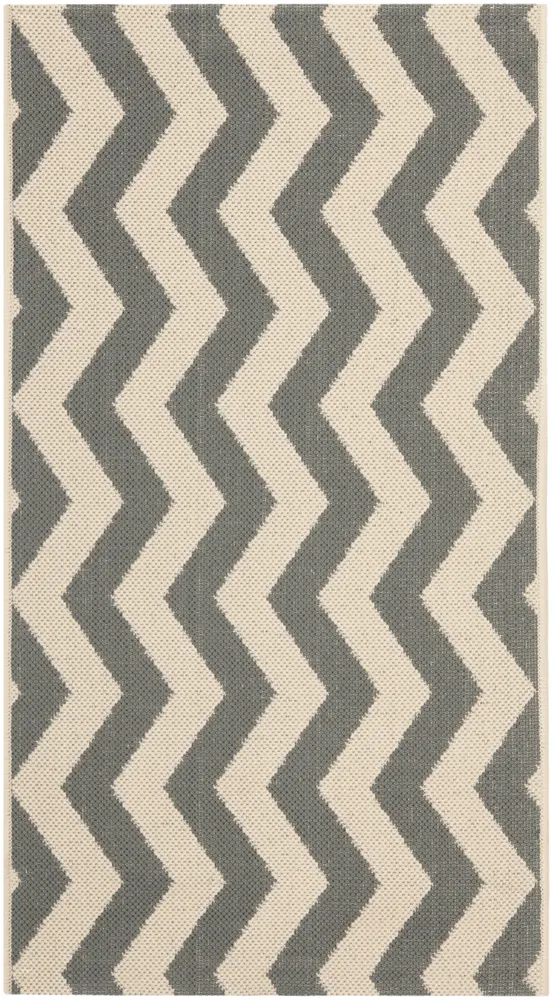 Safavieh Courtyard 2'-0