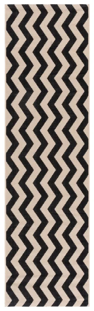 Safavieh Courtyard 2'-3