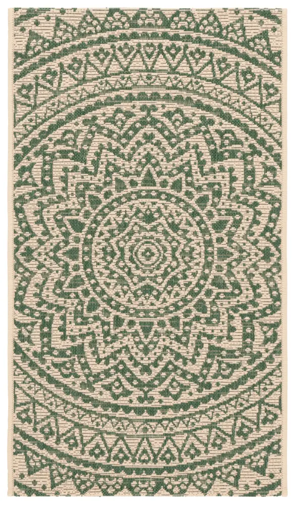 Safavieh Courtyard 2'-0