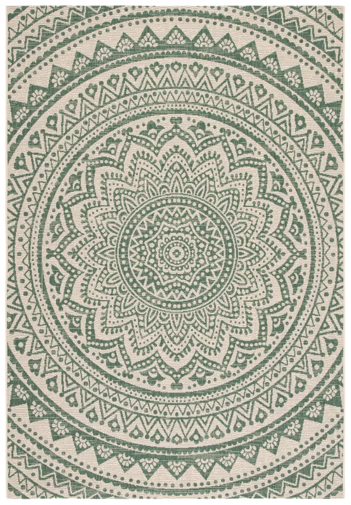 Safavieh Courtyard 4'-0