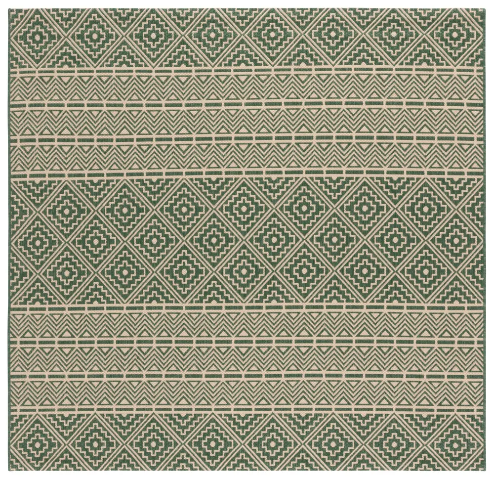 Safavieh Courtyard 6'-7