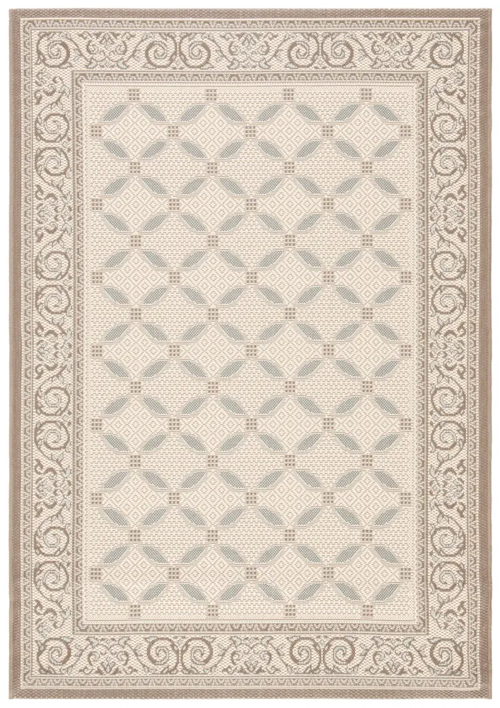 Safavieh Courtyard 4'-0