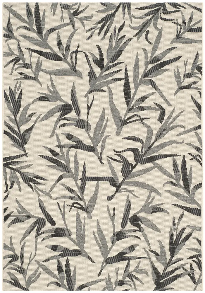 Safavieh Courtyard 4'-0