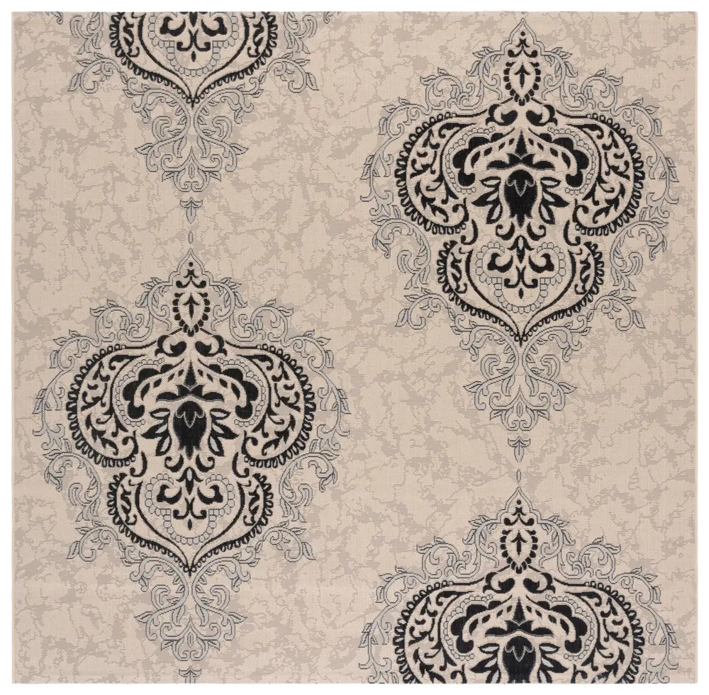 Safavieh Courtyard 7'-10