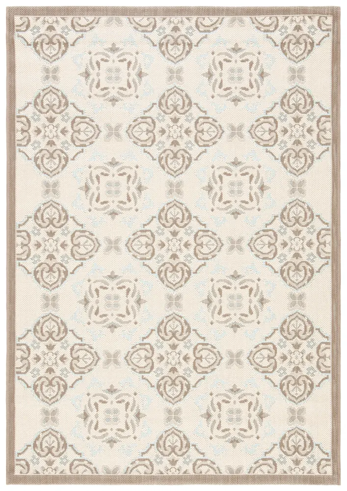 Safavieh Courtyard 4'-0