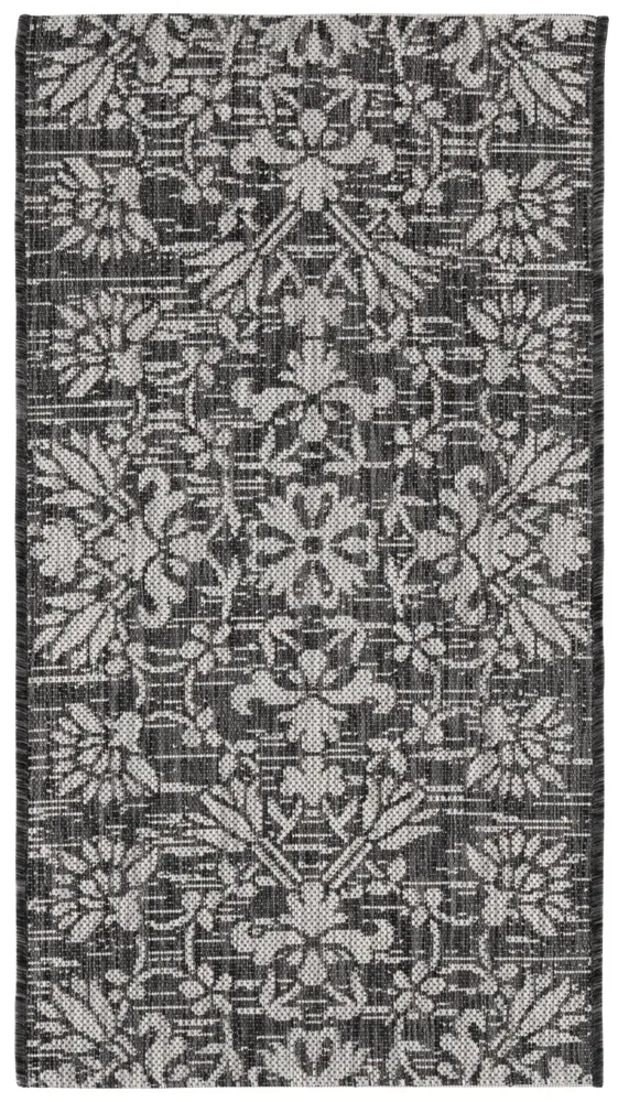 Safavieh Courtyard 2'-0