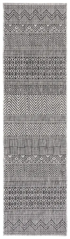 Safavieh Courtyard 2'-3