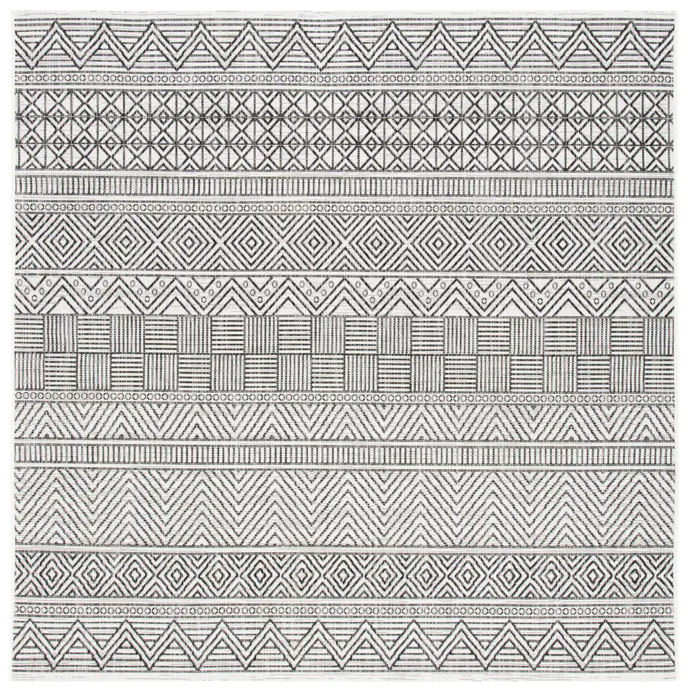 Safavieh Courtyard 6'-7