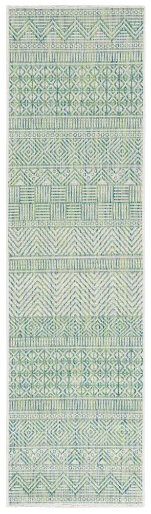 Safavieh Courtyard 2'-3