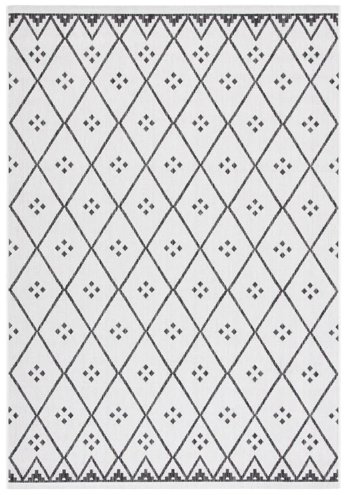 Safavieh Courtyard 4'-0