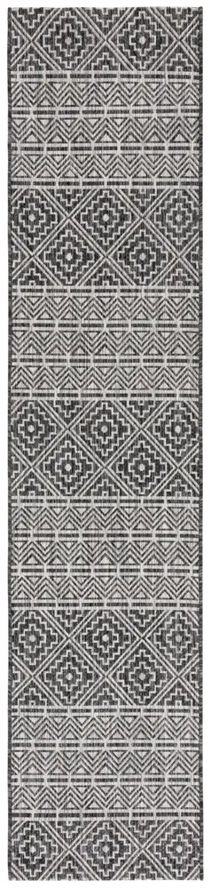 Safavieh Courtyard 2'-3