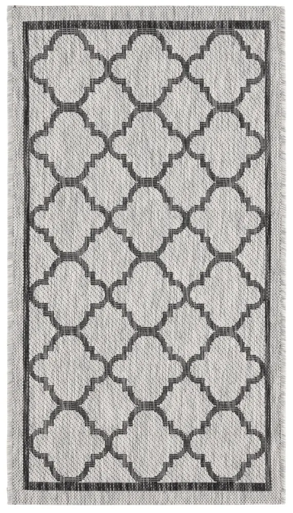 Safavieh Courtyard 2'-0