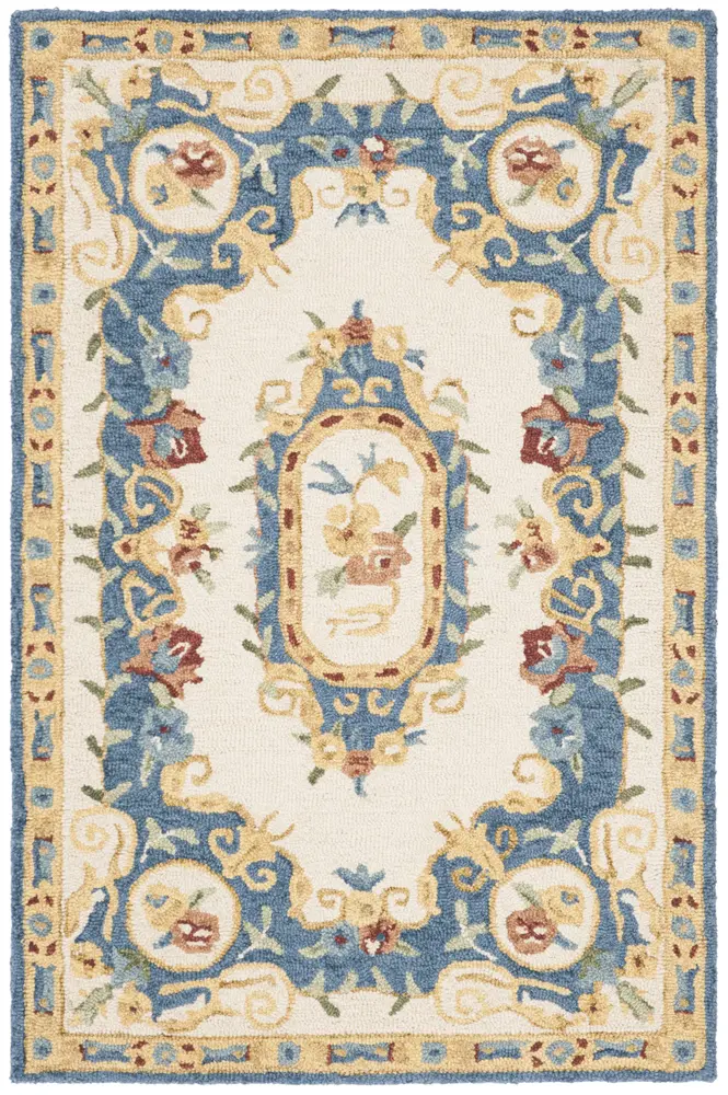 Safavieh Micro-Loop 2'-6