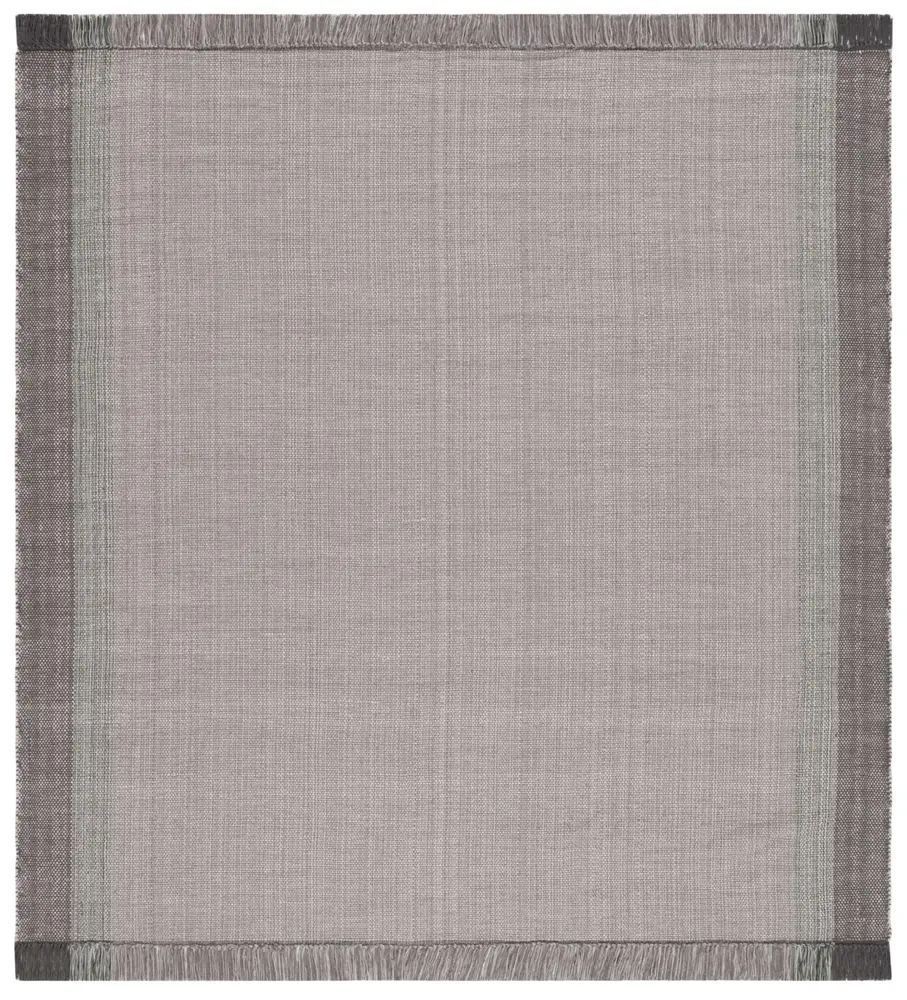 Safavieh Montauk 7'-0