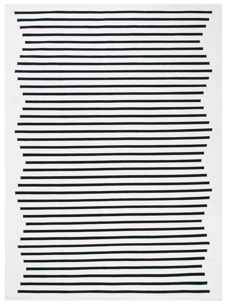 Safavieh Montauk 8'-0