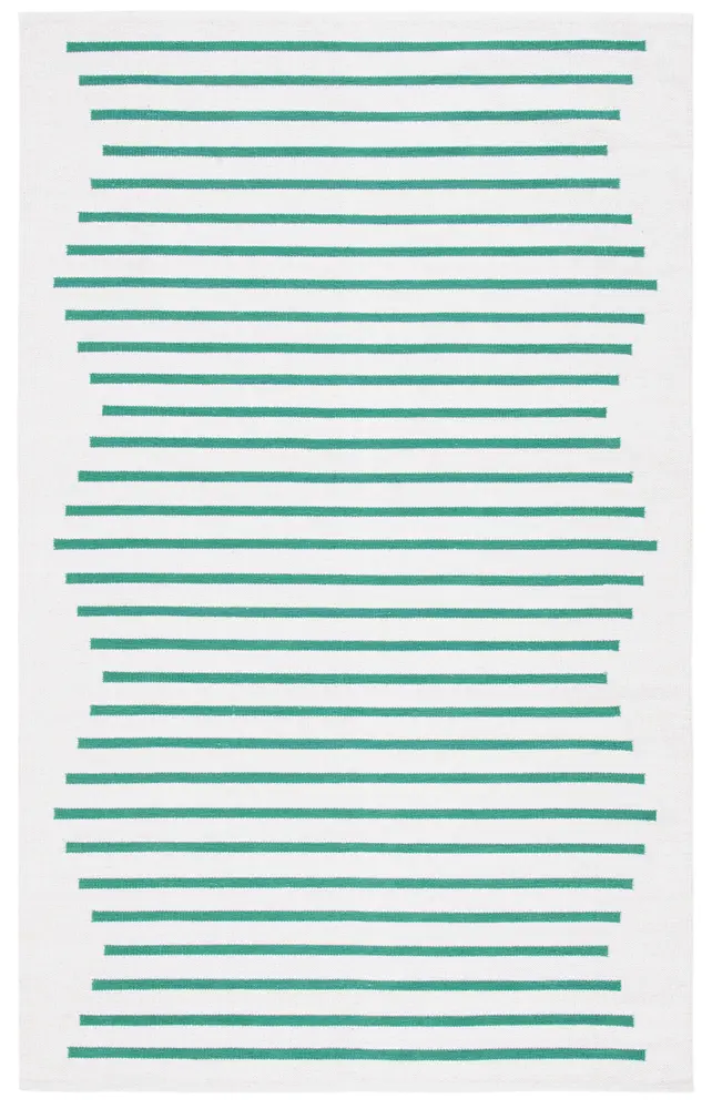 Safavieh Montauk 5'-0