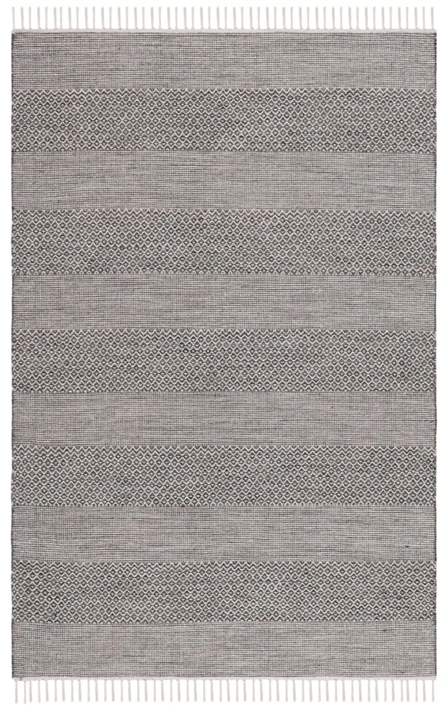 Safavieh Montauk 5'-0