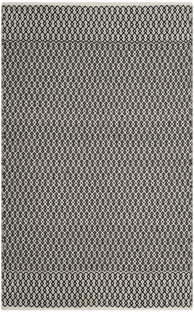 Safavieh Montauk 4'-0