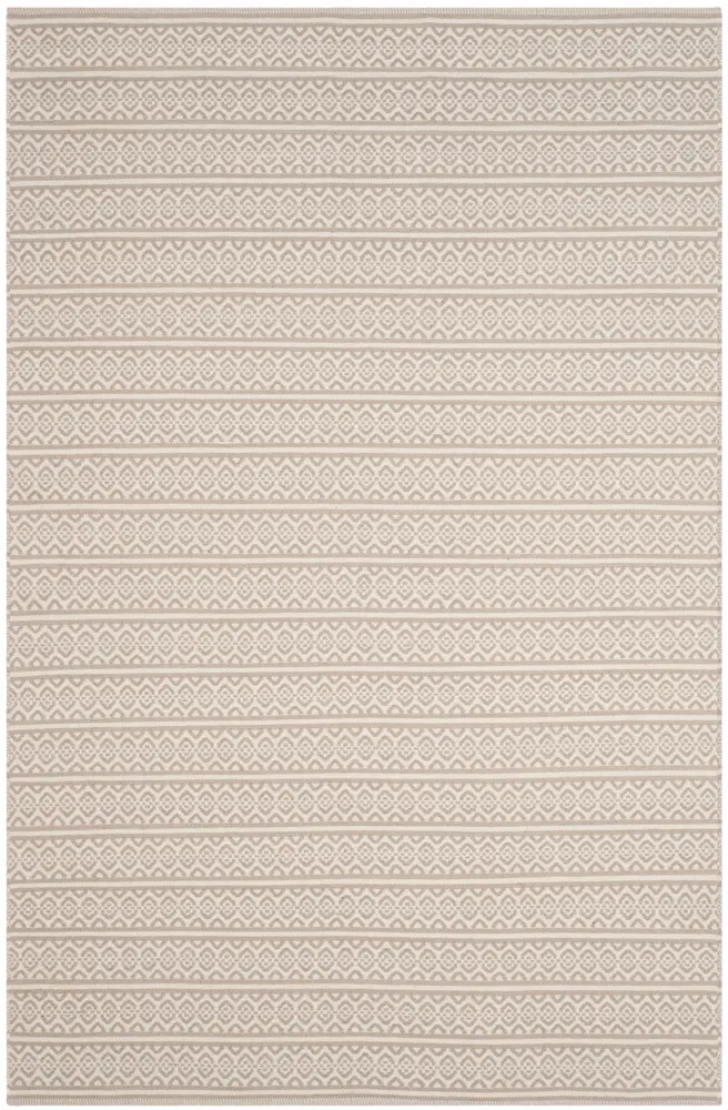 Safavieh Montauk 6'-0